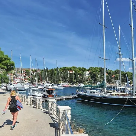 Mala Biaka Bb * Milna (Brac)