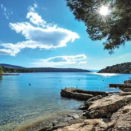 Mala Biaka Bb Milna (Brac)