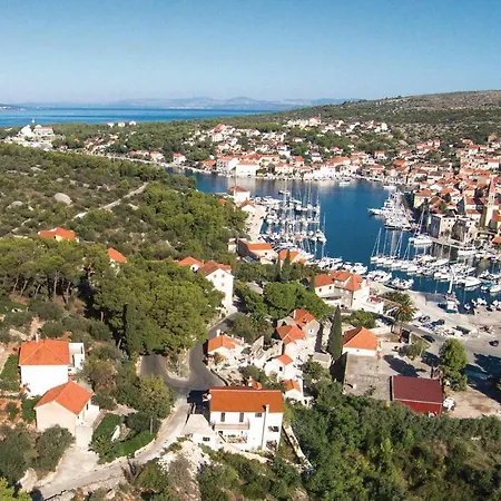 Mala Biaka Bb * Milna (Brac)